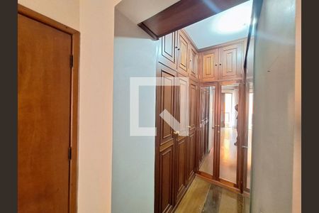 Apartamento para alugar com 178m², 4 quartos e 2 vagasDetalhe da suite