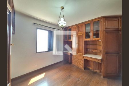 Apartamento para alugar com 178m², 4 quartos e 2 vagasQuarto 2
