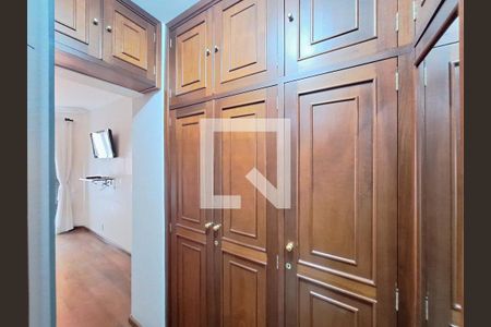 Apartamento para alugar com 178m², 4 quartos e 2 vagasDetalhe suite