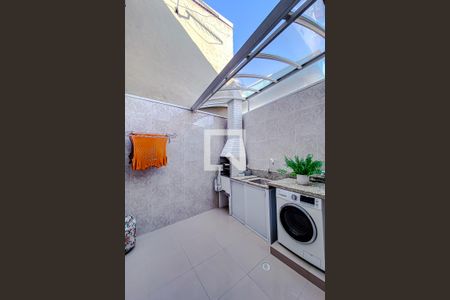 Casa à venda com 180m², 3 quartos e 2 vagasÁrea externa