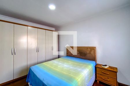 Casa à venda com 180m², 3 quartos e 2 vagasQuarto