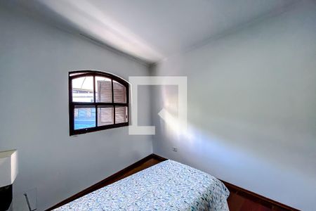 Casa à venda com 180m², 3 quartos e 2 vagasQuarto 2