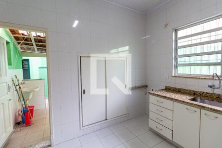 Casa para alugar com 167m², 2 quartos e 2 vagas Casa para alugar com 167m², 2 quartos e 2 vagasCozinha e Área de Serviço