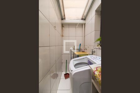 Casa de condomínio à venda com 69m², 2 quartos e 1 vagaÁrea de Serviço