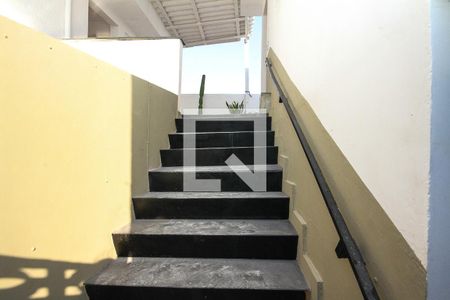 Casa à venda com 135m², 2 quartos e sem vagaescada de entrada