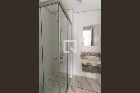 Banheiro de kitnet/studio para alugar com 1 quarto, 33m² em Mooca, São Paulo