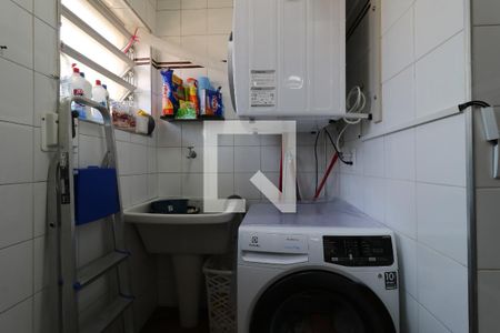 Apartamento à venda com 63m², 2 quartos e 1 vagaÁrea de Serviço
