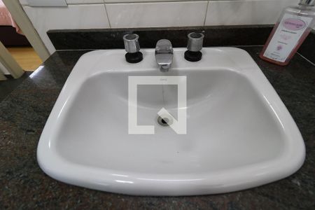 Apartamento à venda com 63m², 2 quartos e 1 vagaBanheiro - Pia