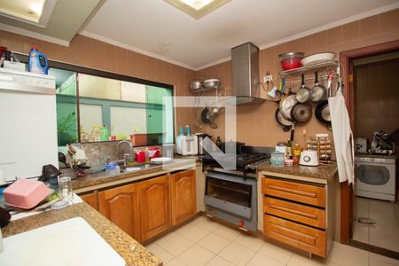 Casa à venda com 360m², 4 quartos e 3 vagasCozinha