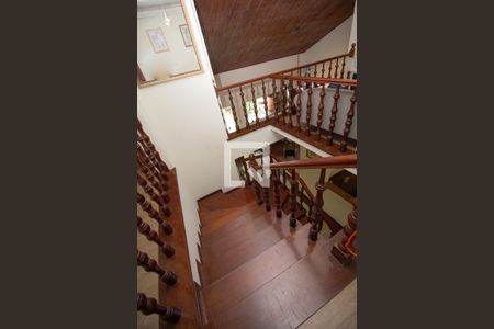 Casa à venda com 360m², 4 quartos e 3 vagasEscada