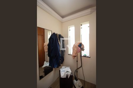 Casa à venda com 360m², 4 quartos e 3 vagasCloset do quarto