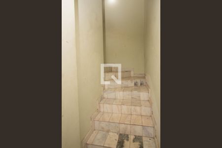 Casa à venda com 360m², 4 quartos e 3 vagasEscada - Garagem