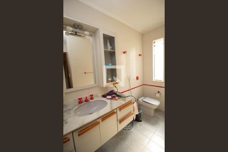 Casa à venda com 360m², 4 quartos e 3 vagasBanheiro