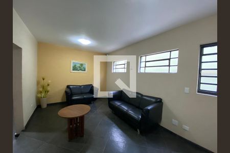 Apartamento à venda com 55m², 2 quartos e 1 vaga Apartamento à venda com 55m², 2 quartos e 1 vagaHall social