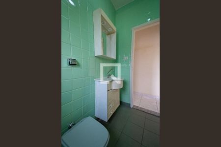 Casa à venda com 107m², 2 quartos e 2 vagas Casa à venda com 107m², 2 quartos e 2 vagasBanheiro