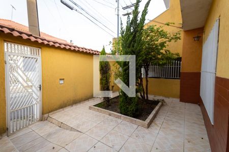 Casa à venda com 107m², 2 quartos e 2 vagas Casa à venda com 107m², 2 quartos e 2 vagasÁrea externa