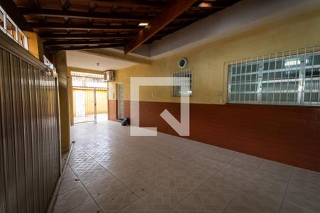Casa à venda com 107m², 2 quartos e 2 vagas Casa à venda com 107m², 2 quartos e 2 vagasÁrea externa
