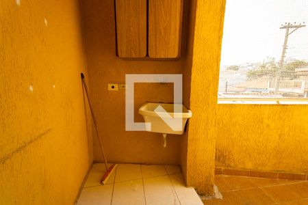 Casa à venda com 107m², 2 quartos e 2 vagas Casa à venda com 107m², 2 quartos e 2 vagasLavanderia