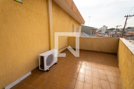 Casa à venda com 107m², 2 quartos e 2 vagas Casa à venda com 107m², 2 quartos e 2 vagasVaranda Quarto