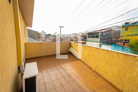 Casa à venda com 107m², 2 quartos e 2 vagas Casa à venda com 107m², 2 quartos e 2 vagasVaranda Quarto