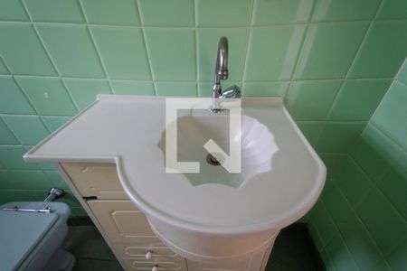 Casa à venda com 107m², 2 quartos e 2 vagas Casa à venda com 107m², 2 quartos e 2 vagasBanheiro