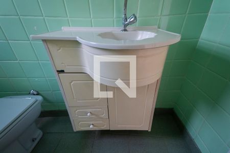 Casa à venda com 107m², 2 quartos e 2 vagas Casa à venda com 107m², 2 quartos e 2 vagasBanheiro