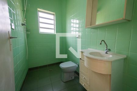 Casa à venda com 107m², 2 quartos e 2 vagas Casa à venda com 107m², 2 quartos e 2 vagasBanheiro