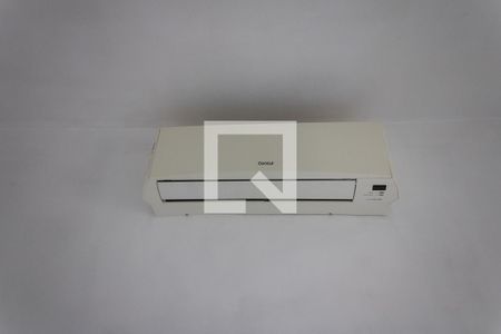 Casa à venda com 107m², 2 quartos e 2 vagas Casa à venda com 107m², 2 quartos e 2 vagasQuarto