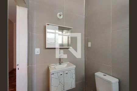 Apartamento para alugar com 80m², 2 quartos e 1 vaga Apartamento para alugar com 80m², 2 quartos e 1 vagaBanheiro da Suíte