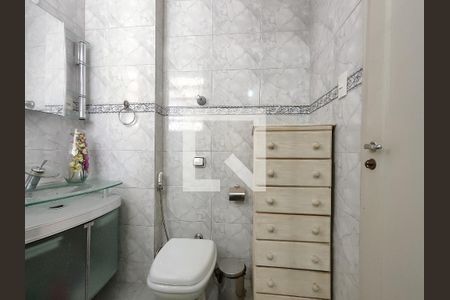 Apartamento para alugar com 80m², 2 quartos e 1 vaga Apartamento para alugar com 80m², 2 quartos e 1 vagaBanheiro Corredor