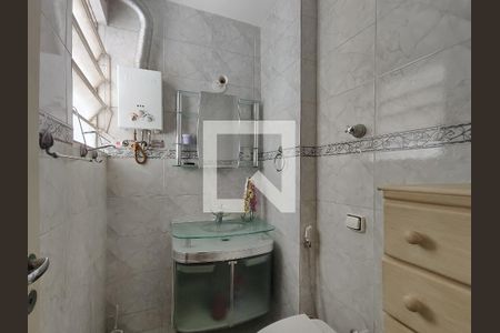 Apartamento para alugar com 80m², 2 quartos e 1 vaga Apartamento para alugar com 80m², 2 quartos e 1 vagaBanheiro Corredor