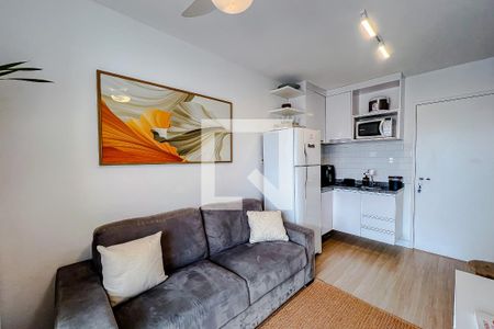 Sala/Cozinha de kitnet/studio à venda com 1 quarto, 33m² em Vila Mariana, São Paulo