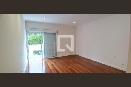 Casa à venda com 604m², 5 quartos e 4 vagas Casa à venda com 604m², 5 quartos e 4 vagasSuíte 1