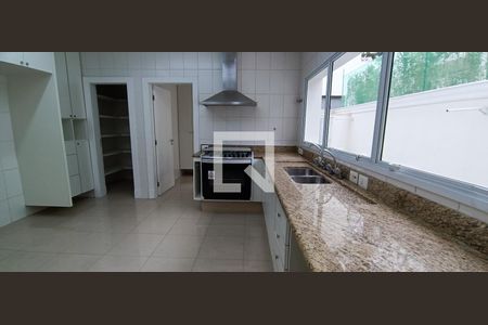 Casa à venda com 604m², 5 quartos e 4 vagas Casa à venda com 604m², 5 quartos e 4 vagasCozinha