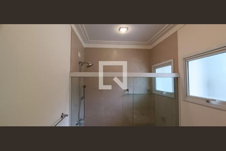 Casa à venda com 604m², 5 quartos e 4 vagas Casa à venda com 604m², 5 quartos e 4 vagasBanheiro da Suíte 2