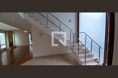 Casa à venda com 604m², 5 quartos e 4 vagas Casa à venda com 604m², 5 quartos e 4 vagasHall de entrada