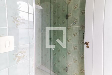 Casa à venda com 477m², 5 quartos e 6 vagas Casa à venda com 477m², 5 quartos e 6 vagasBanheiro Piscina