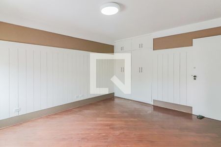 Casa à venda com 477m², 5 quartos e 6 vagas Casa à venda com 477m², 5 quartos e 6 vagasSuite 1