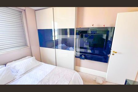 Apartamento à venda com 440m², 5 quartos e 3 vagasQuarto 