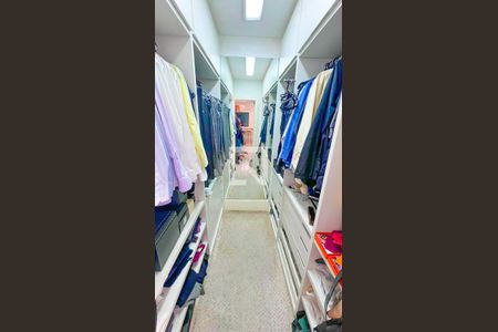 Apartamento à venda com 440m², 5 quartos e 3 vagasCloset