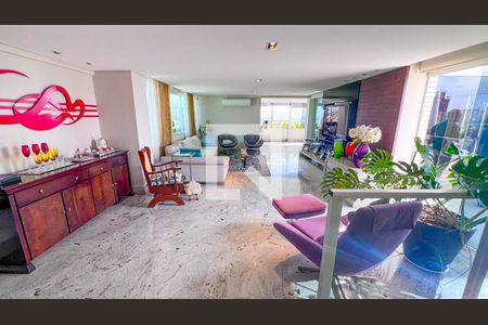 Apartamento à venda com 440m², 5 quartos e 3 vagasSala 