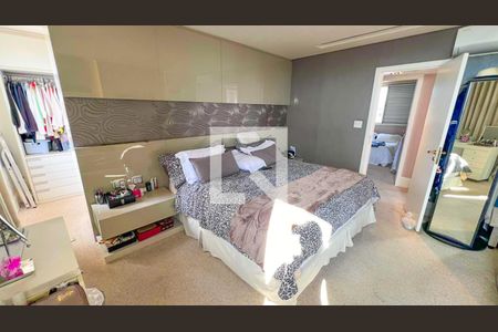 Apartamento à venda com 440m², 5 quartos e 3 vagasQuarto 