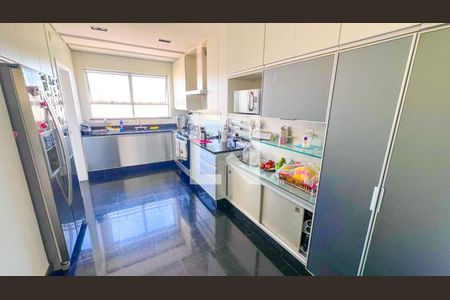 Apartamento à venda com 440m², 5 quartos e 3 vagasCozinha 