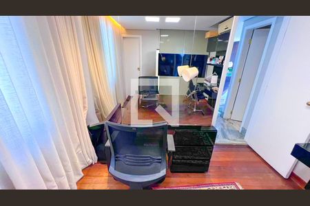 Apartamento à venda com 440m², 5 quartos e 3 vagasQuarto 