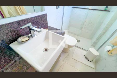 Apartamento à venda com 440m², 5 quartos e 3 vagasBanheiro