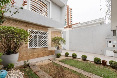 Casa à venda com 265m², 3 quartos e 4 vagas Casa à venda com 265m², 3 quartos e 4 vagasQuintal