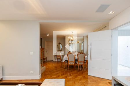 Sala de casa à venda com 3 quartos, 265m² em Campo Belo, São Paulo