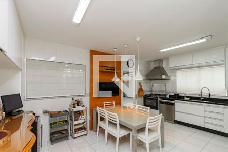 Casa à venda com 265m², 3 quartos e 4 vagas Casa à venda com 265m², 3 quartos e 4 vagasCozinha