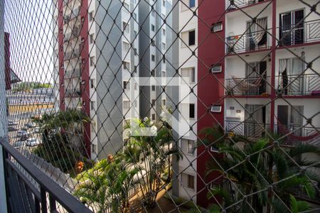 Sala / Varanda de apartamento à venda com 2 quartos, 48m² em Vila Carmosina, São Paulo