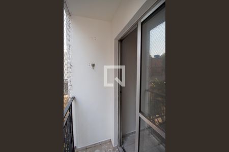 Sala / Varanda de apartamento à venda com 2 quartos, 48m² em Vila Carmosina, São Paulo